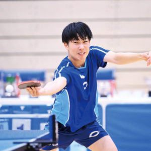 前出陸杜の両面パワー攻撃［ペンは強し］グリップを変えずに振れる基本の両ハンド　　