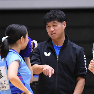 【卓球指導者】鬼頭明「大学女子卓球界に旋風を巻き起こす元名選手」